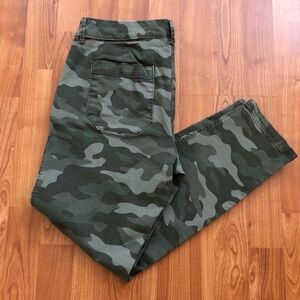 Old Navy Pixie pants camouflage